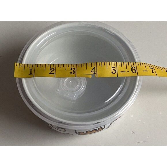 Hello Kitty Christmas Pressure Lid Ceramic Food Storage Bowl Container Medium - Picture 6 of 7